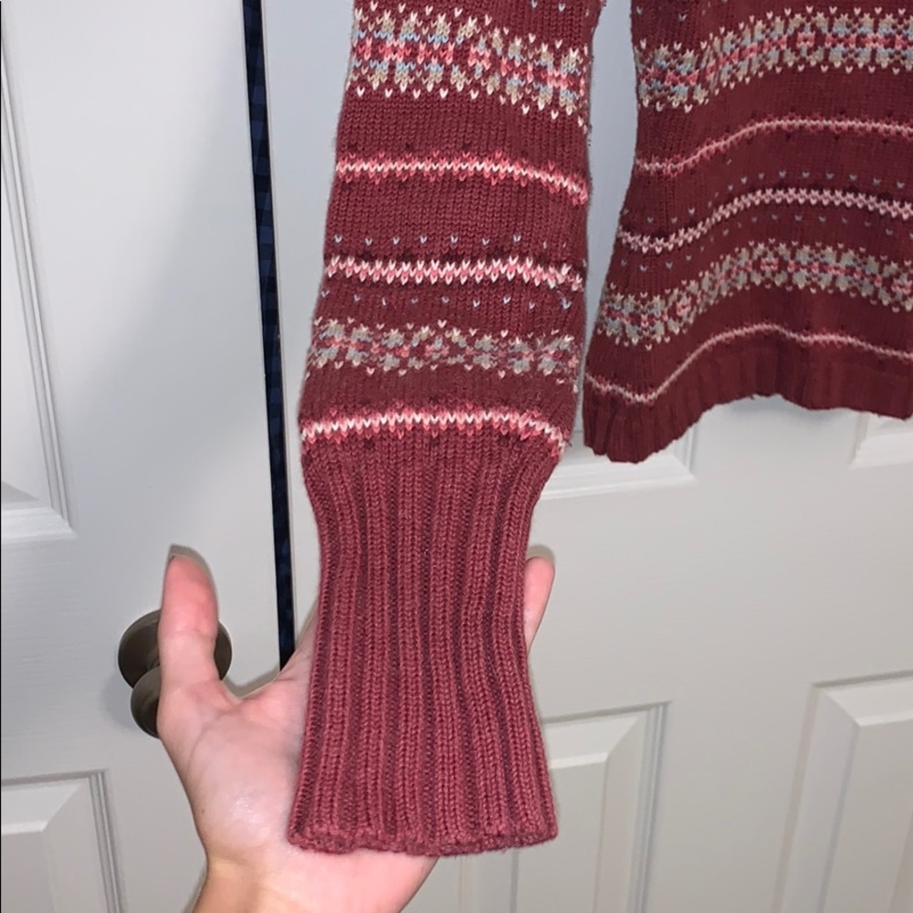 American Eagle Patterned V-Neck Sweater - image 4